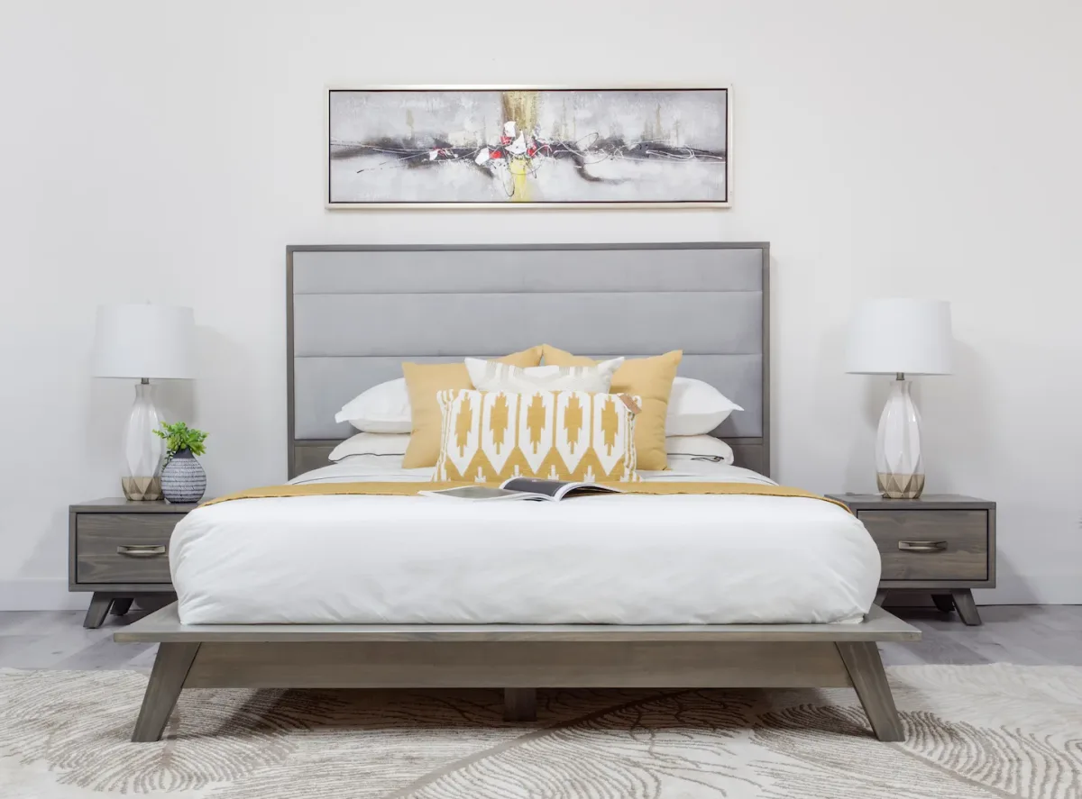 Metro platform bed with horizontal channels