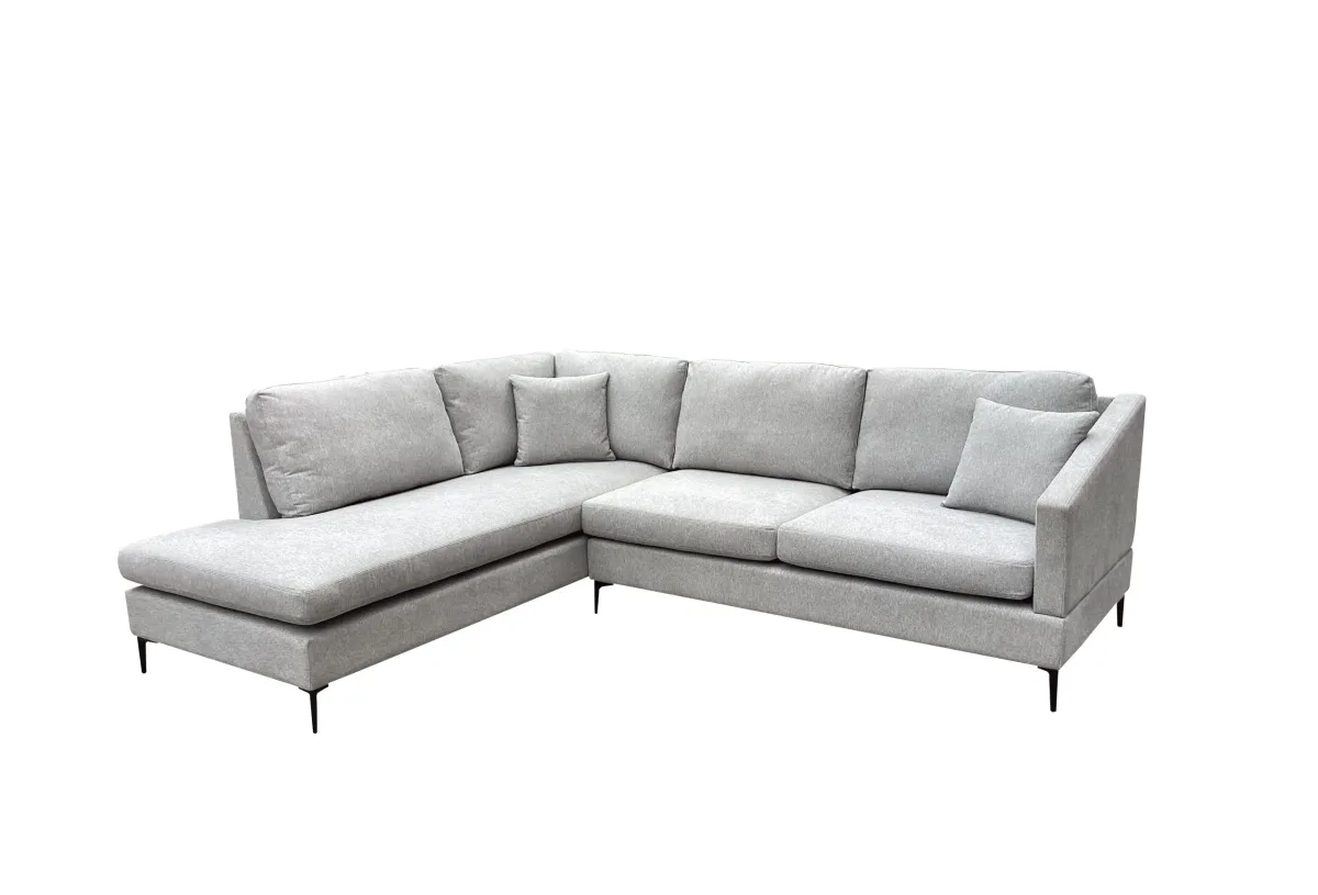 Sectional with Chaise in gray fabric